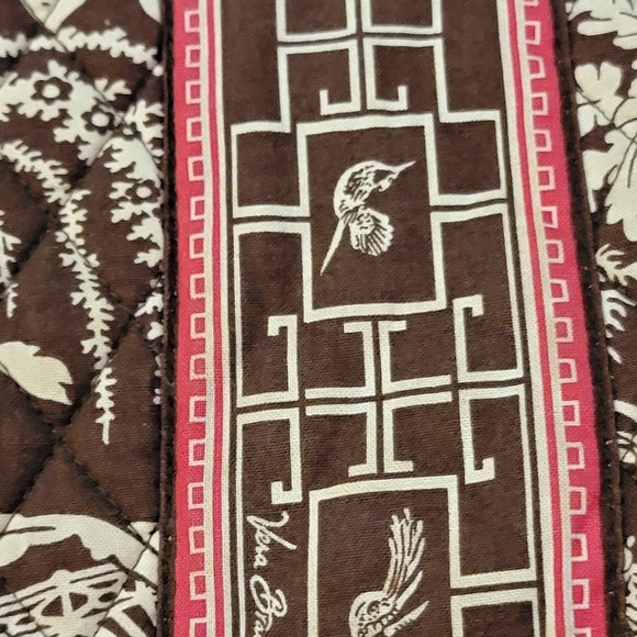 Vera Bradley Imperial Toile Saddle up Crossbody/shoulder bag. Brown & White - Picture 5 of 9